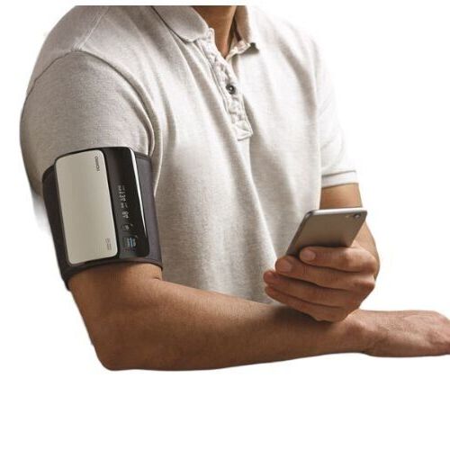 OMRON Evolv Wireless Upper Arm Blood Pressure Monitor BP7000 & with Bluetooth® technology heart health algorithm Advanced Accuracy clinically-accurate readings